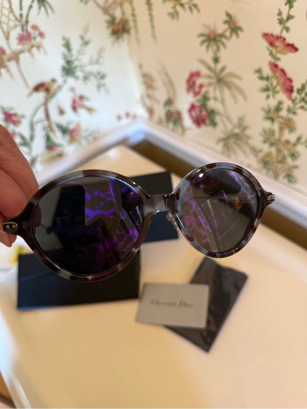 Christian Dior Dior Umbrage Round Sunglasses – Havana Tortoiseshell